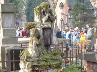 opieka nad grobami w poznaniu mycie grobw poznan cmentarz